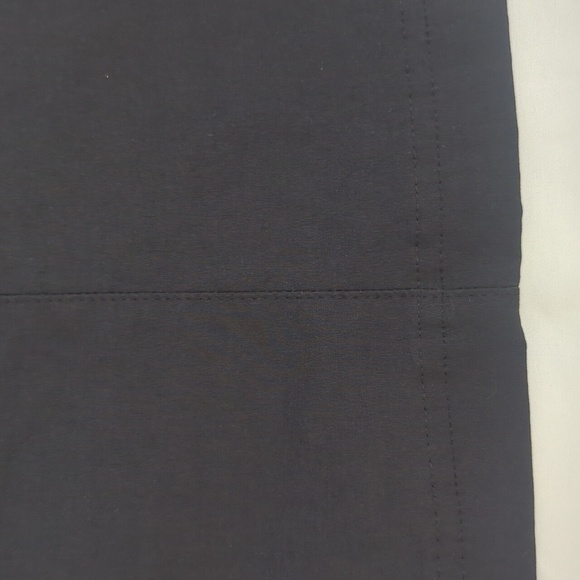 Eddie Bauer Rainier Skort, Color Black Size 4 - Picture 13 of 15